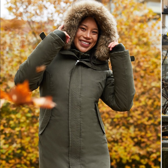 Aritzia “summit” parka jacket! - Picture 1 of 9